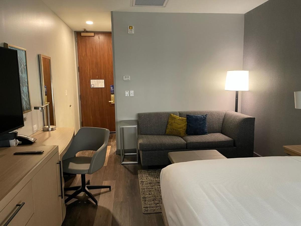 Hyatt Place Tulsa/Downtown Bagian luar foto